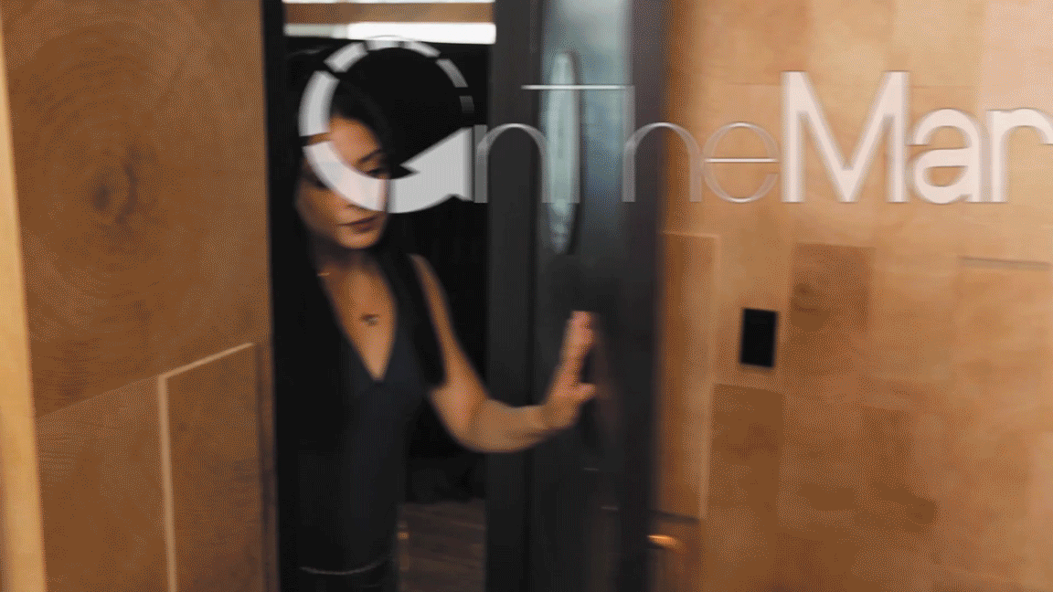 How to Use the Bathroom in a Jumpsuit Without Taking It Off